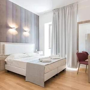 Gasthuis Luciano Laterani, Rome