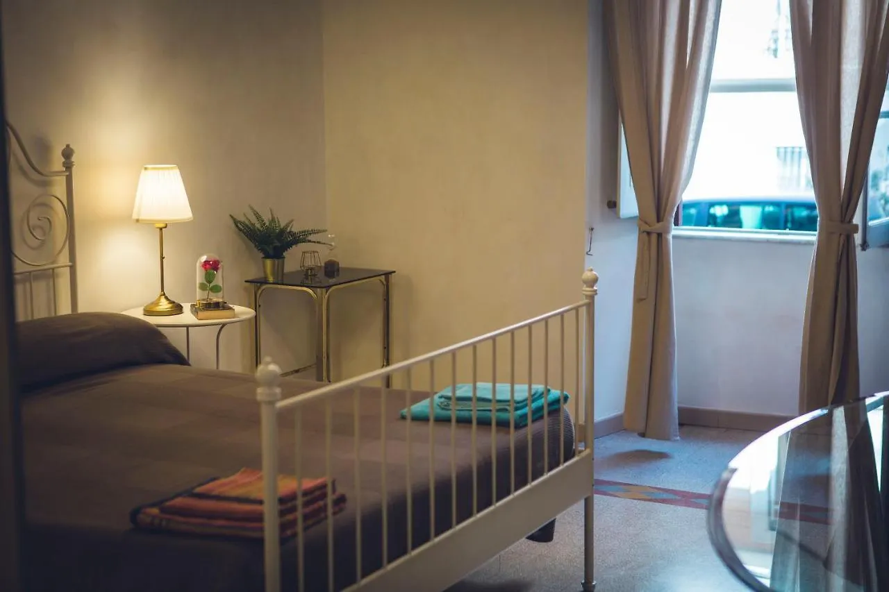 *** Bed and breakfast Da Alessia Per Dormire Al Coppedé Roma Italia